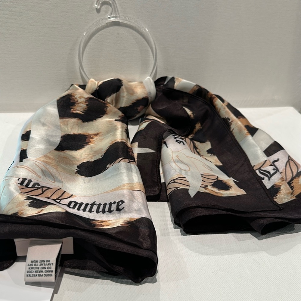NWT Juicy Couture Tiger Pattern Square Scarf - Size 35”x 35”.